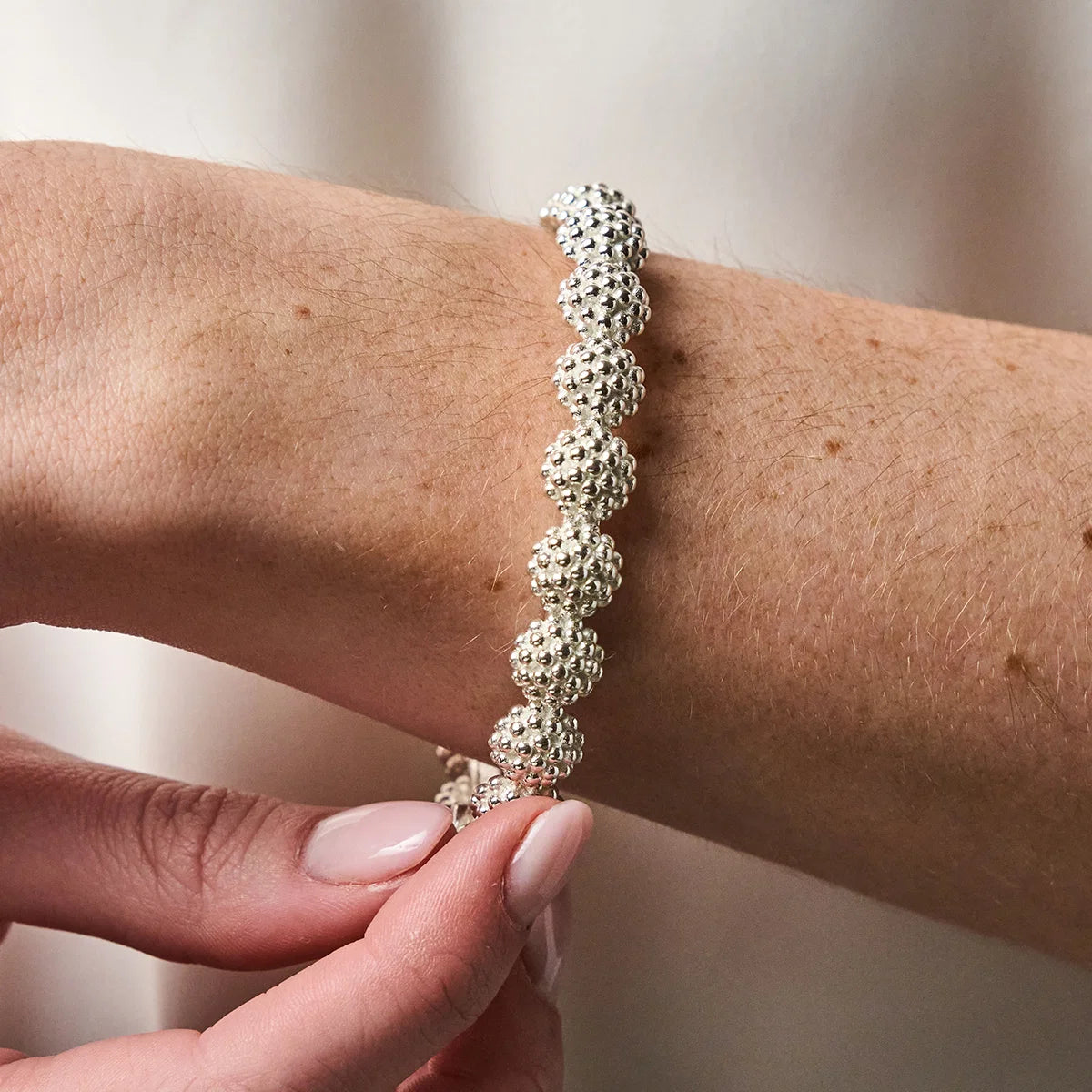 Capucine De Wulf Berry Eternity Bangle, S/M ~ Silver