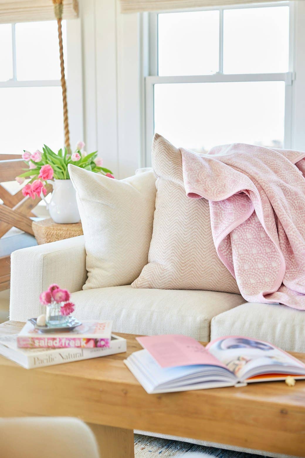 ChappyWrap - Seaside Scallops Blush Blanket