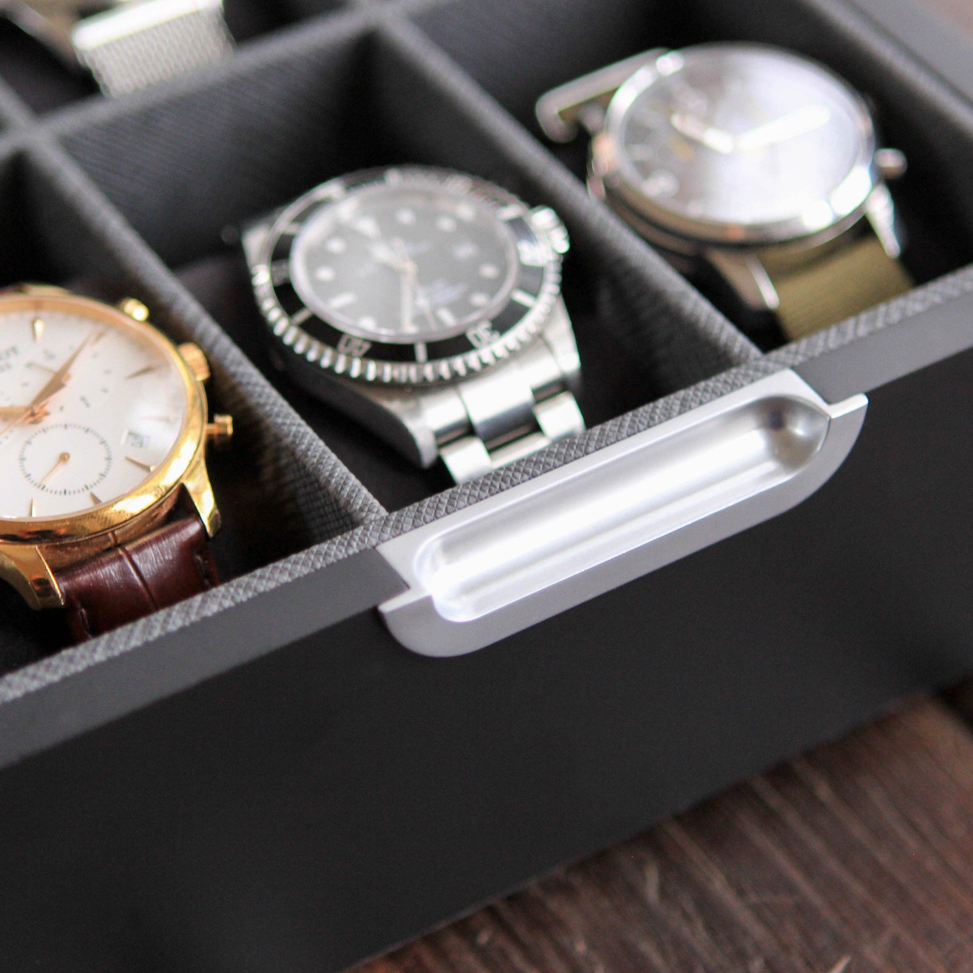 Case Elegance - Modern 2x3 Watch Box - 6 Slot