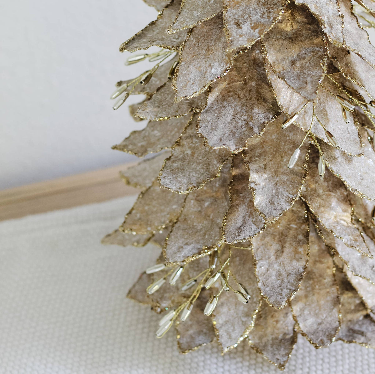 Dekorasyon Gifts  Decor - Potted Flocked Leaf Tree (Gold/White Wash)
