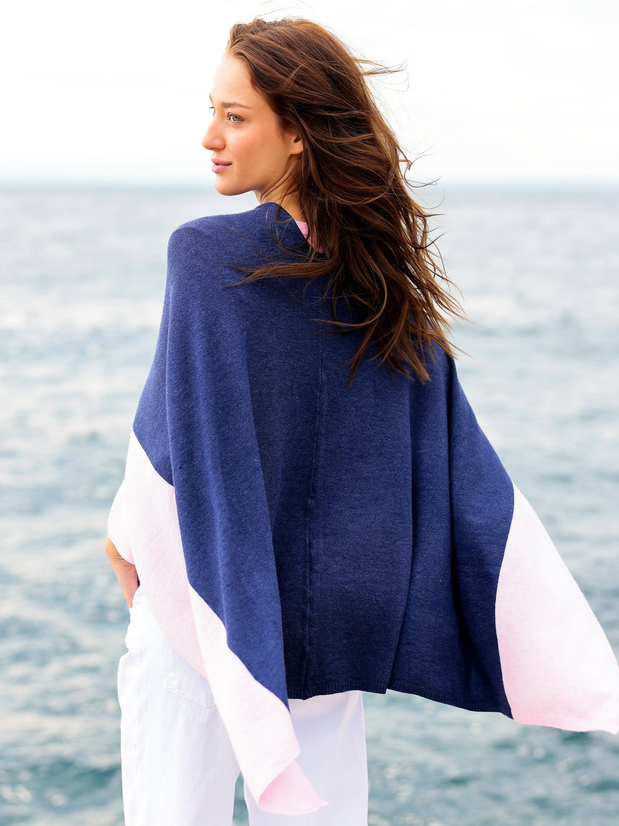 MADELEINE TRAVEL PONCHO