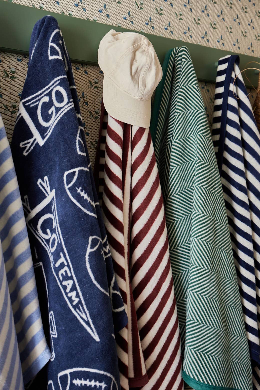 ChappyWrap - Varsity Midi Blanket
