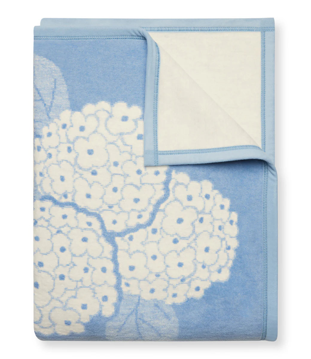 ChappyWrap Blanket - Hydrangeas Bluebell