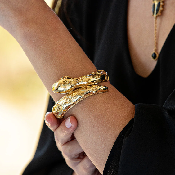 Capucine De Wulf Earth Goddess Serpentina Hinged Bangle - Hammered Gold