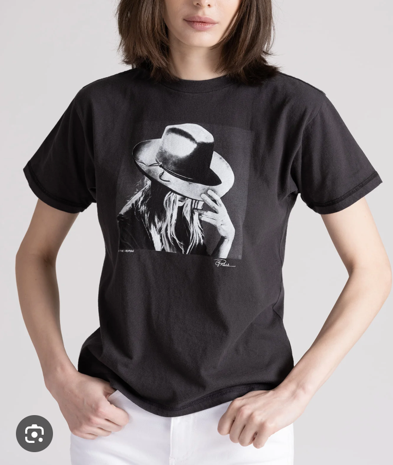 Cindy Press T-Shirt "On the Verge" in Black