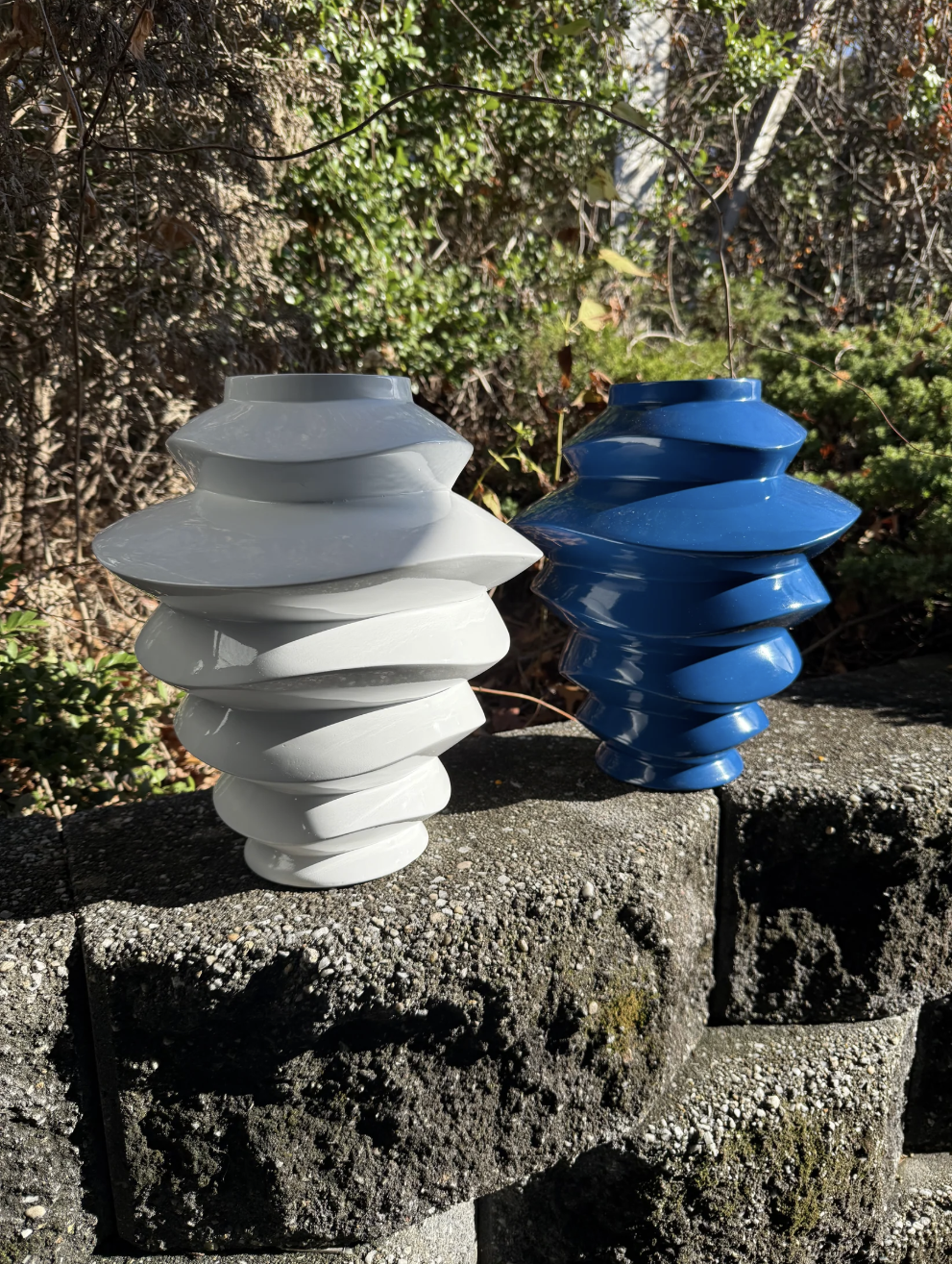 Lily Juliet Wave Vase in White