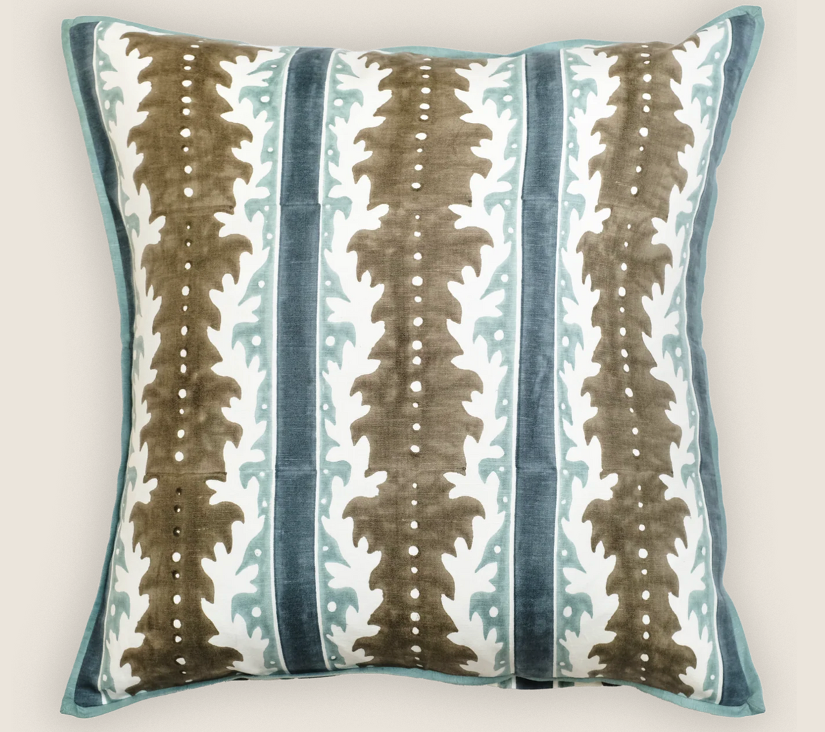 Gustavia Pillow 22x22