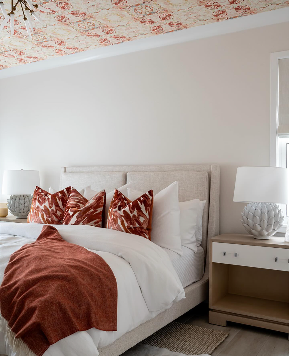 Cynara White Table Lamp