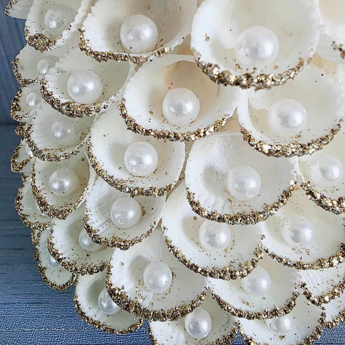 Dekorasyon Gifts  Decor - Clamrose Shell Cone Tree w/Pearls (White/Gold)