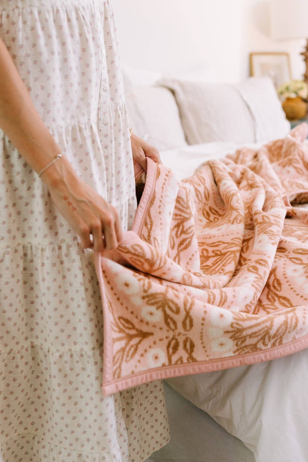 ChappyWrap - Georgia Floral Midi Blanket