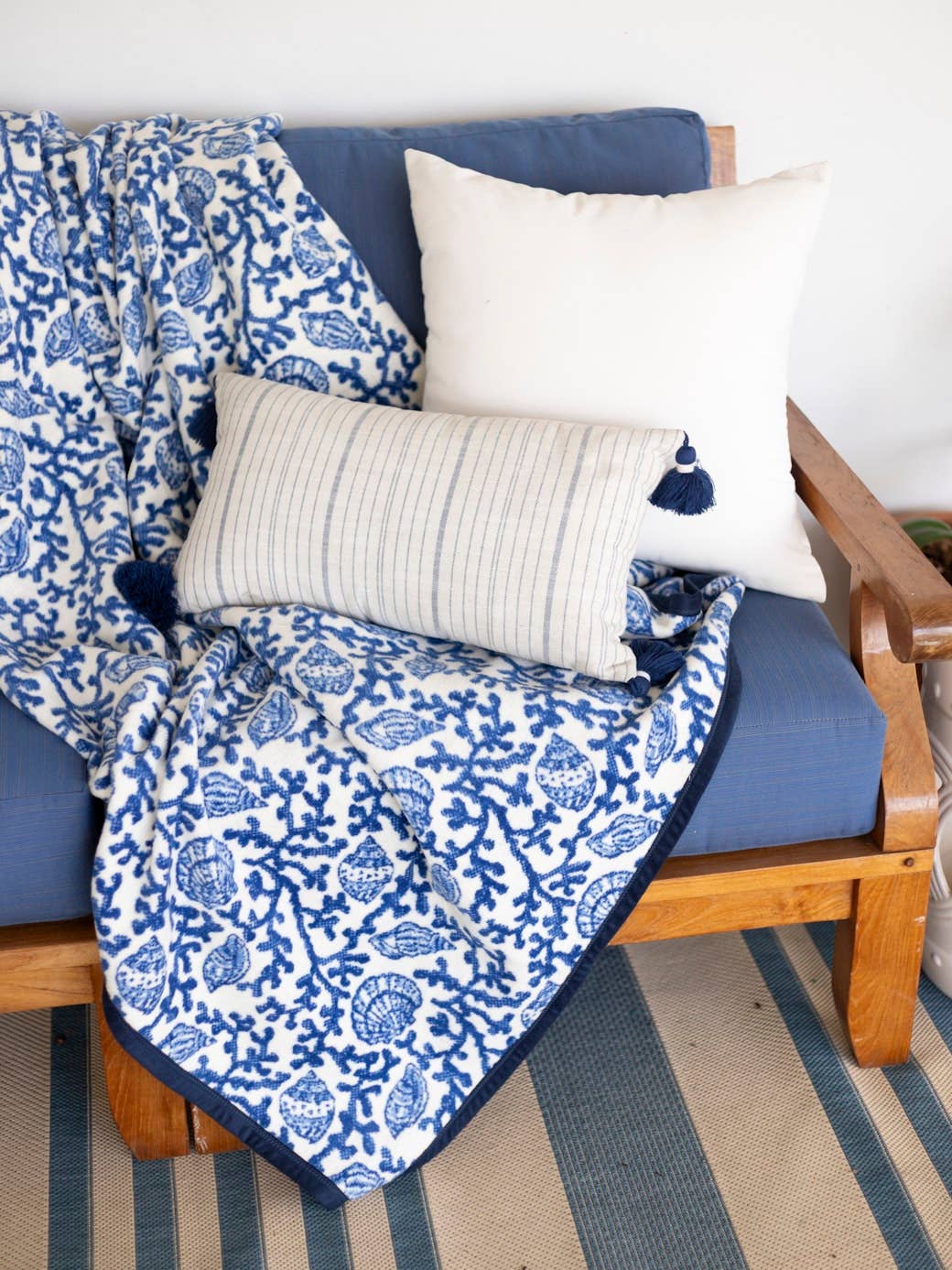 ChappyWrap - Coral & Shell Blanket