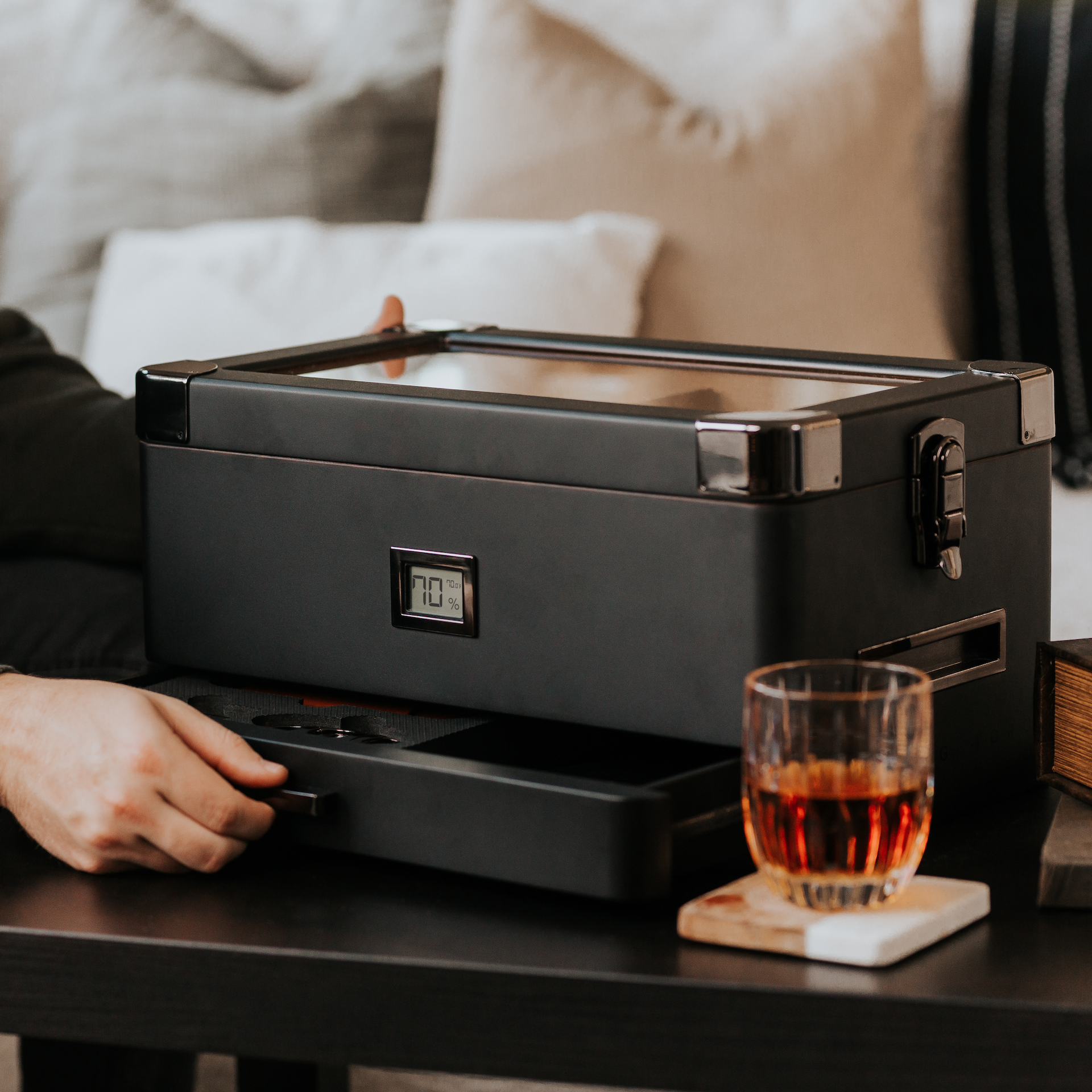Case Elegance - Black Edition Military Humidor