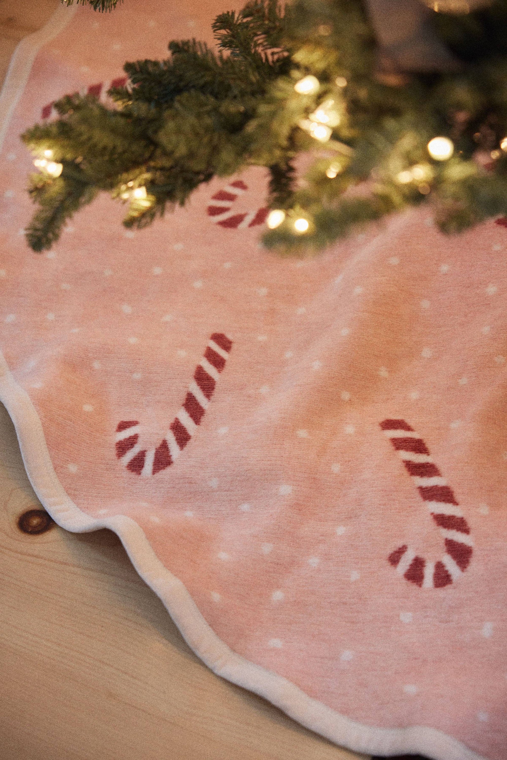 ChappyWrap - Candy Canes Christmas Tree Skirt