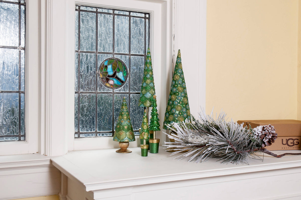 Dekorasyon Gifts  Decor - Plain Scalloped Topiary Tree w/Star (Evergreen)