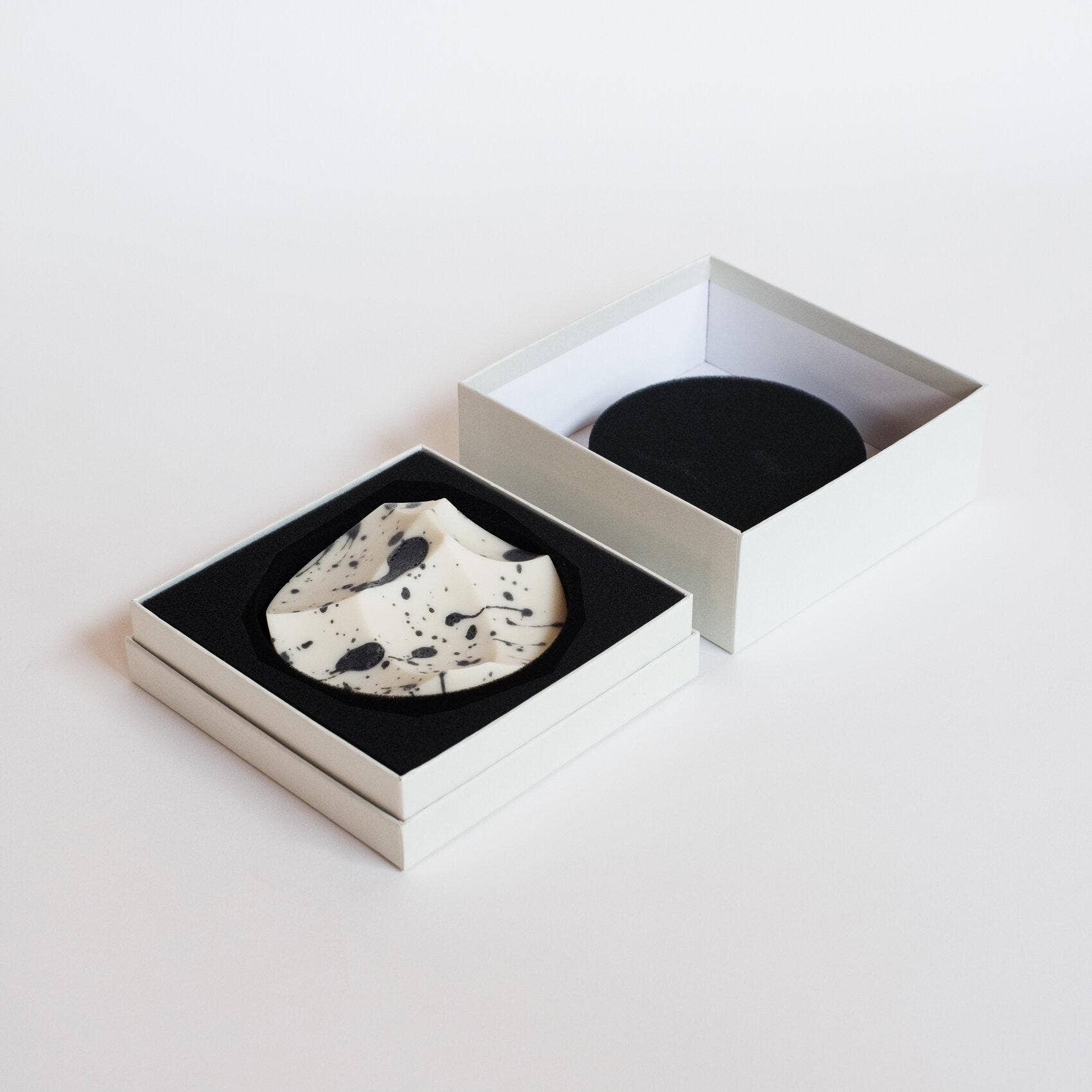 UME Studio - Erode Soap - White Grapefruit