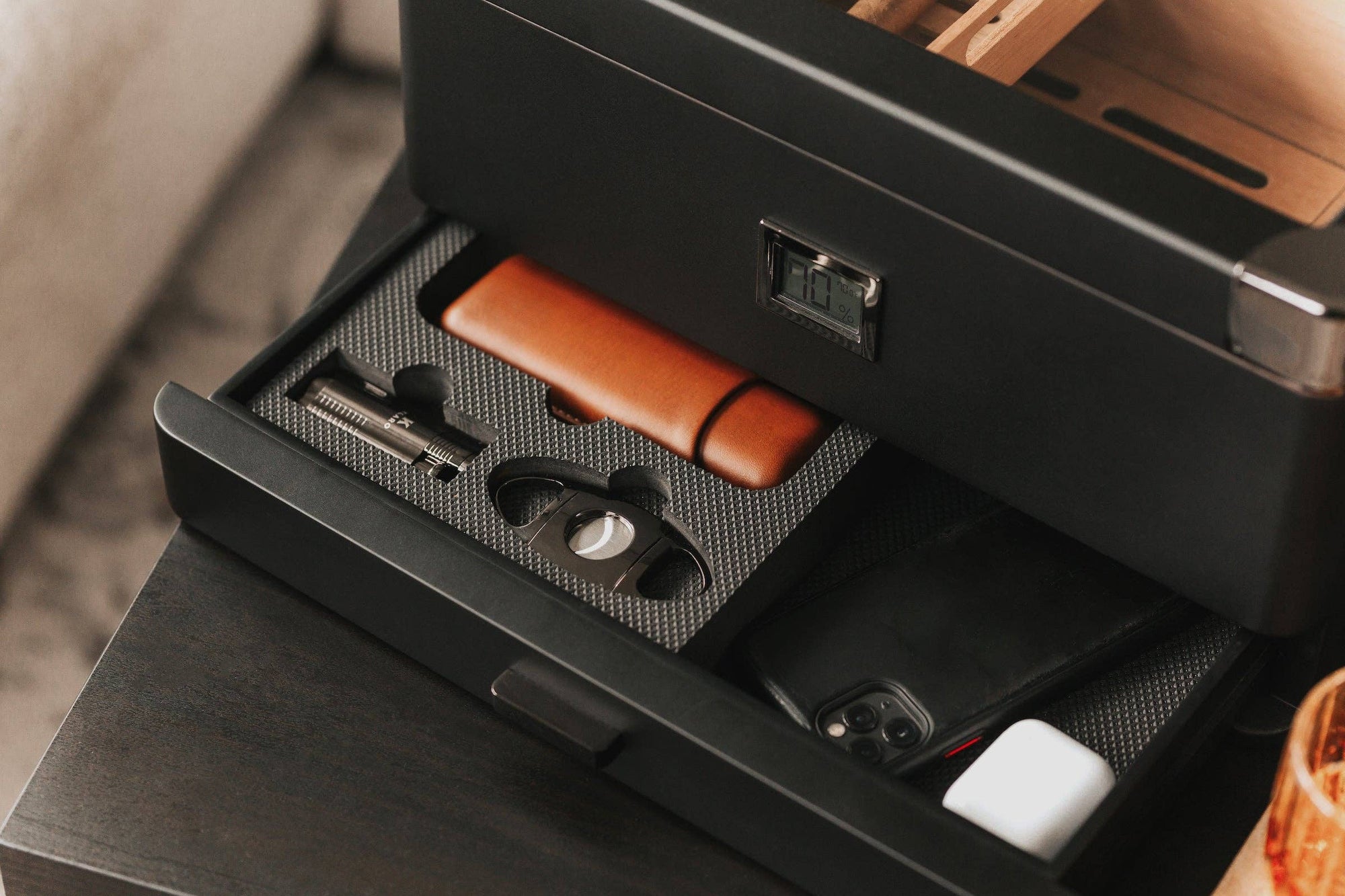 Case Elegance - Black Edition Military Humidor