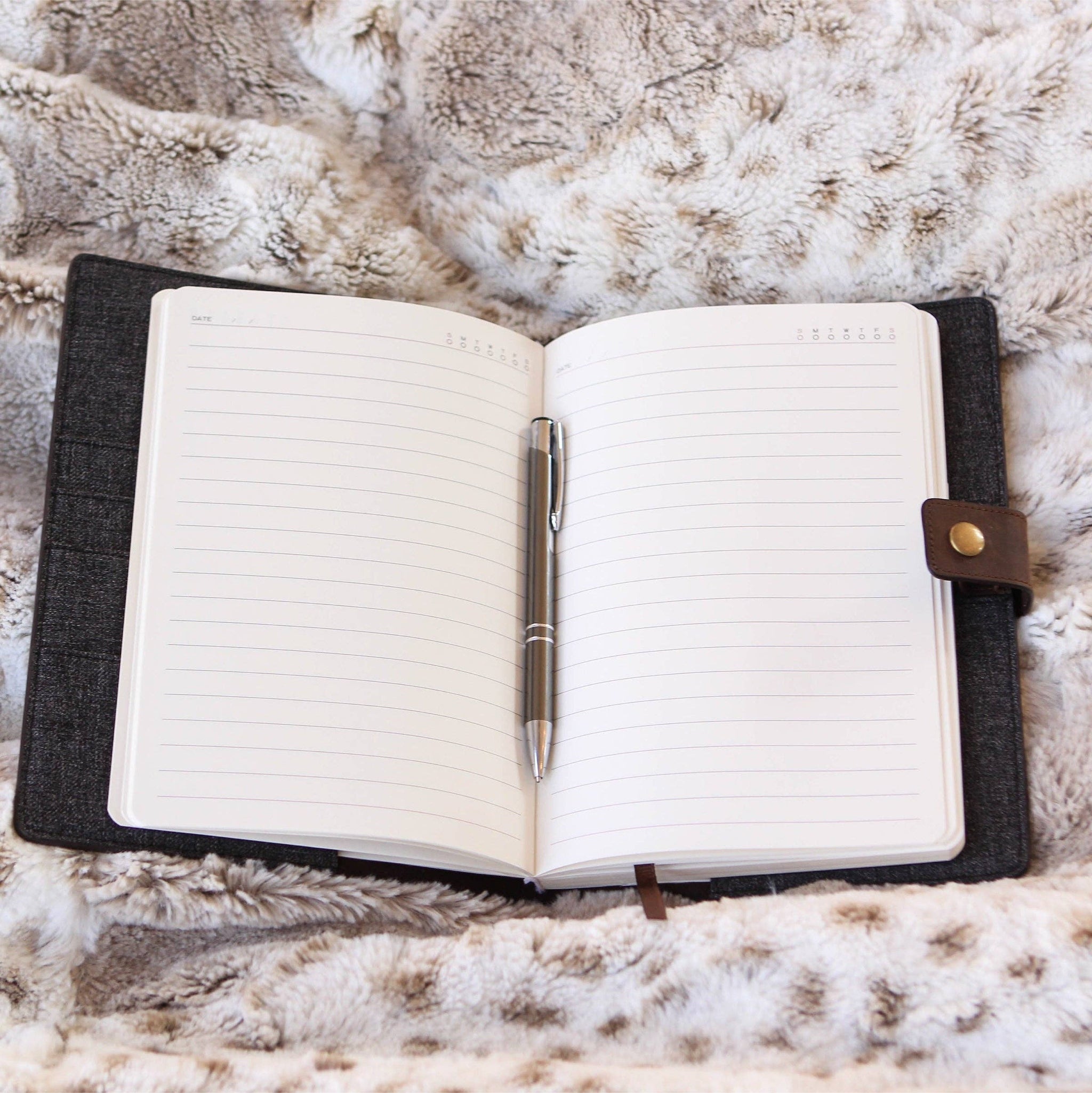 Case Elegance - Bucksaw Refillable Brown Leather Journal