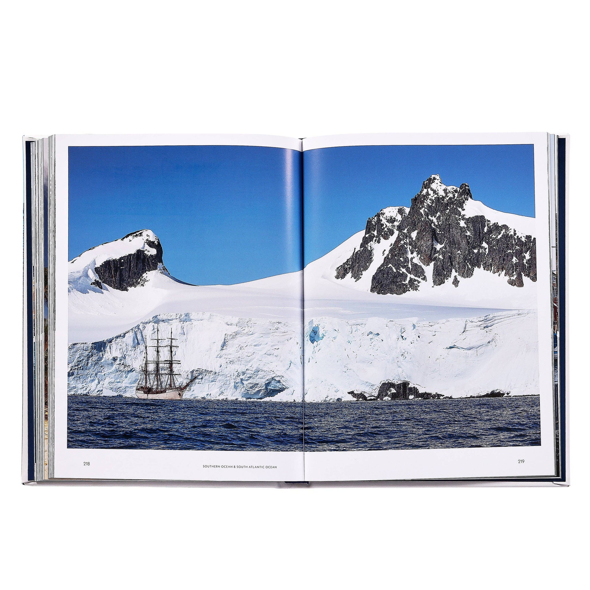 Graphic Image Inc. - Boatlife: Exploring the Freedom of Maritime Living