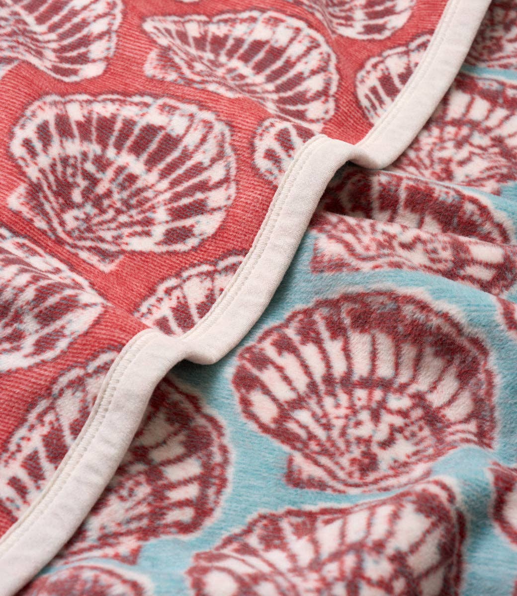 ChappyWrap - Painted Shells Blanket