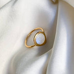 Sophie Deschamps Bijoux - BAGUE MONDAINE, plaqué or topaze & moonstone ( BAGLU31)
